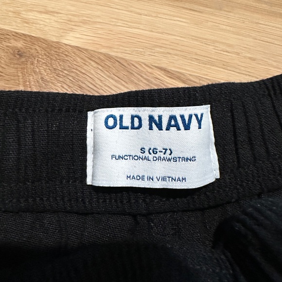 Old Navy Linen Shorts - Picture 2 of 4